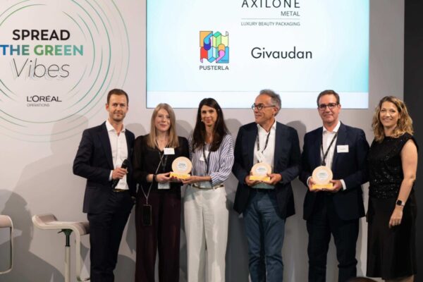 Axilone - Luxury Cosmetic Packaging